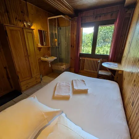 Hotell De 3*